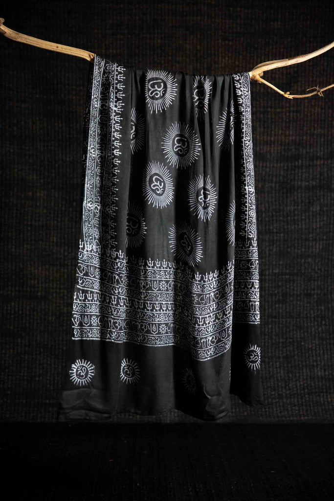 Ram Nami Shawl Black